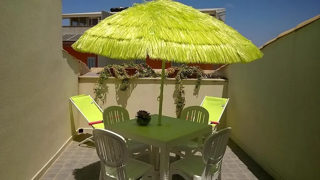 Cocorito Apartments Punta Secca Holiday home
