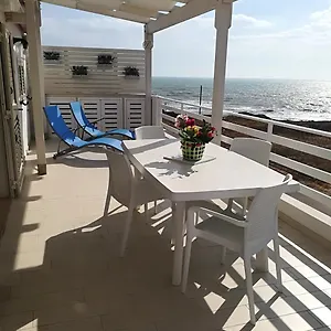 Vista Mare Tra I Luoghi Di Montalbano Punta Secca